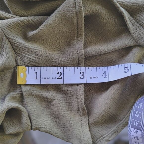 SHEIN Army Green Essnce Paperbag Waist Belted Shorts size S - Picture 10 of 11